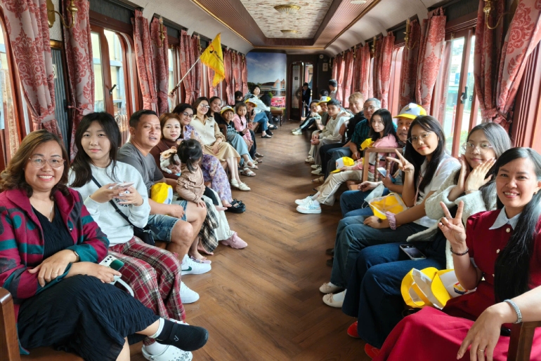 Khám Phá Thành Phố Ngàn Hoa Cùng Đoàn Phòng Giáo Dục & Đào Tạo Phú Tân