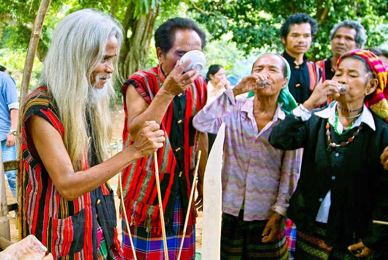 Độc Đáo Lễ Hội Trỉa Lúa Của Người Bru-Vân Kiều Tại Quảng Bình
