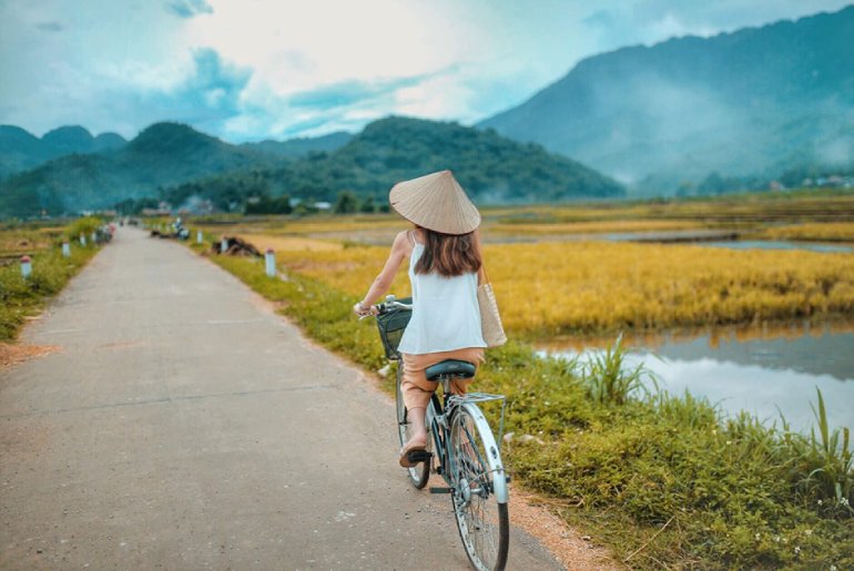 Bản Pom Coọng Hòa Bình - Nét đẹp của người dân tộc Thái