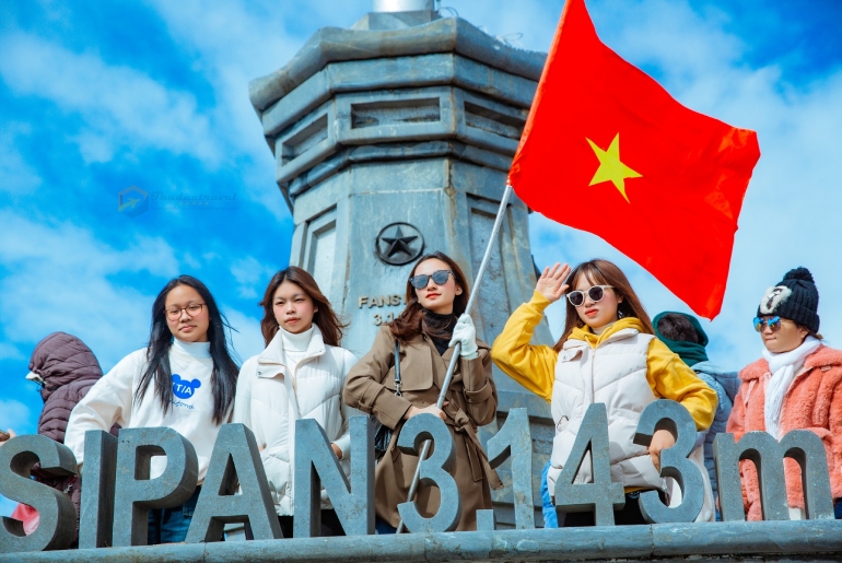 Chinh Phục Đỉnh Fansipan – Nóc Nhà Đông Dương Hùng Vĩ
