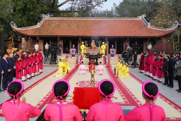 Lễ Hội Đền Mẫu Âu Cơ Phú Thọ - Thăm lại cội nguồn muôn dân đất Việt