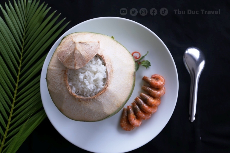 Cơm Dừa – Tinh Hoa Ẩm Thực Miền Tây