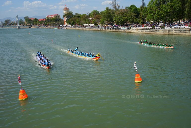Lễ Hội Đua Thuyền Sông Cà Ty – Hào Hứng Từng Nhịp Chèo