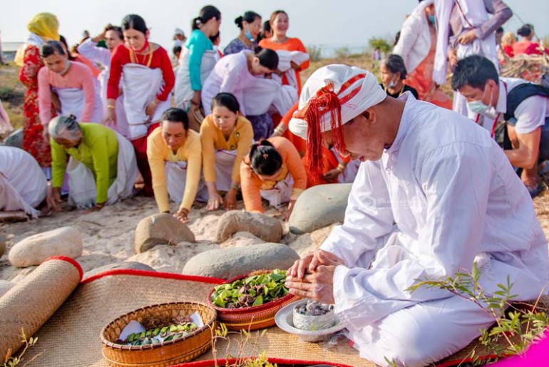 Lễ Payak Lễ Cúng Vị Thần Tổ Tiên Và Thần Pô Klong Garai tại Ninh Thuận