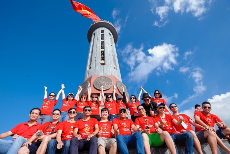 Tour du lịch Xuyên Việt 20 ngày 19 đêm một hành trình Xuyên Quốc Gia