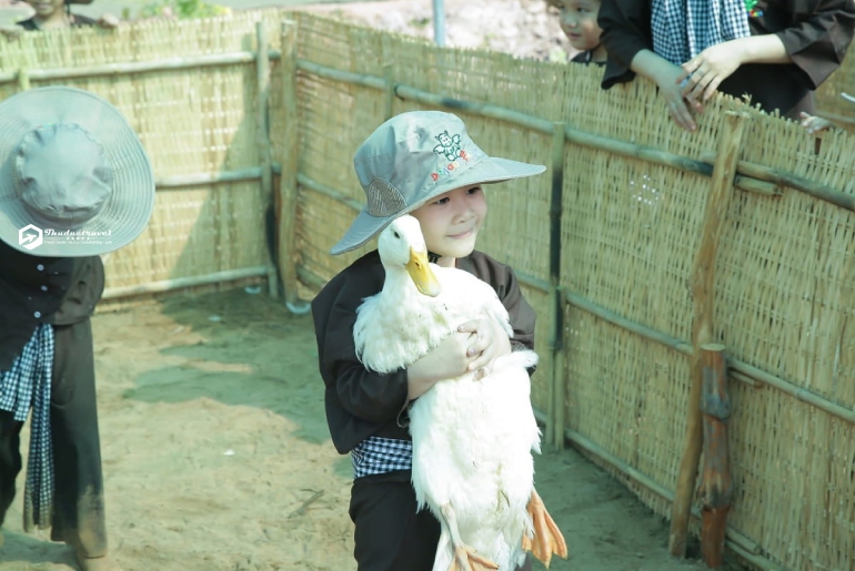 Tour Hướng Nghiệp Học Sinh Nông Trại Rồng 1 Ngày - Dragon Farm Quận 9